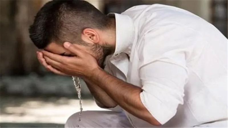 ما حكم الأكل بعد الوضوء دون مضمضة؟.. الإفتاء توضح الإجابة الشرعية