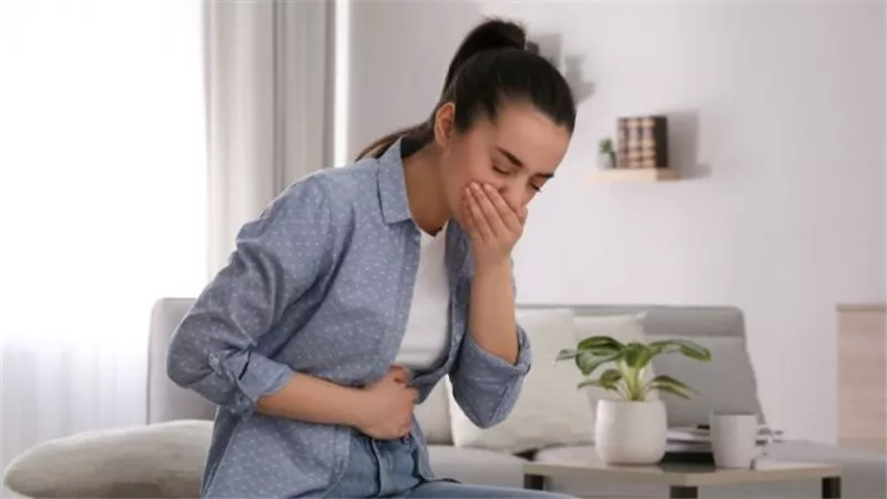 ما تتجاهله قد يكون خطيرًا.. 3 إشارات تحذيرية لسرطان المعدة