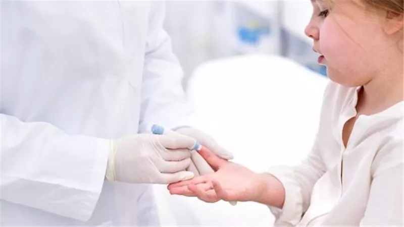 كيف تنتقل الأمراض الوراثية؟.. 4 طرق للحماية قبل فوات الأوان