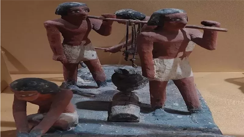 دراسة أثرية تفضح الأسطورة.. لا علاقة لبني إسرائيل بصناعة الطوب بمصر القديمة