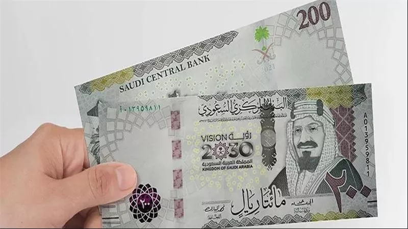تراجع طفيف في سعر الريال السعودي مقابل الجنيه المصري خلال تعاملات الجمعة