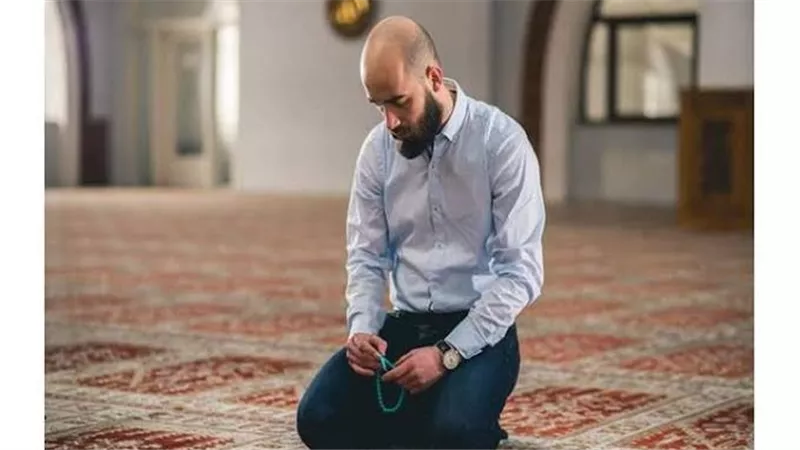 دعاء قضاء الحاجة أثناء الصلاة.. ما الحكم الشرعي لترديده في الركوع والسجود؟