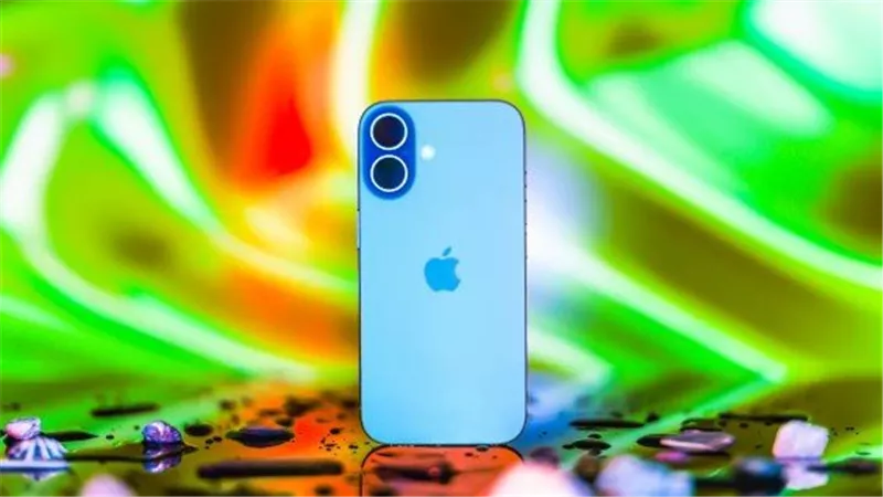 ثغرة خطيرة تهدد مستخدمي آيفون وآبل تطلق تحديث iOS 18.6 العاجل
