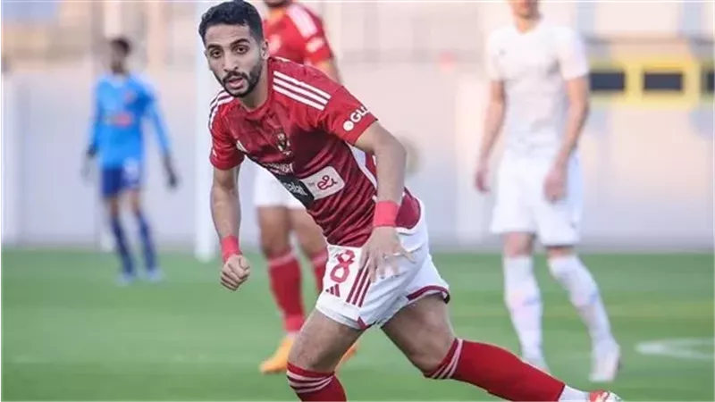 كريم فؤاد يحسم صراع الجبهة اليسرى في الأهلي قبل مواجهة مودرن سبورت