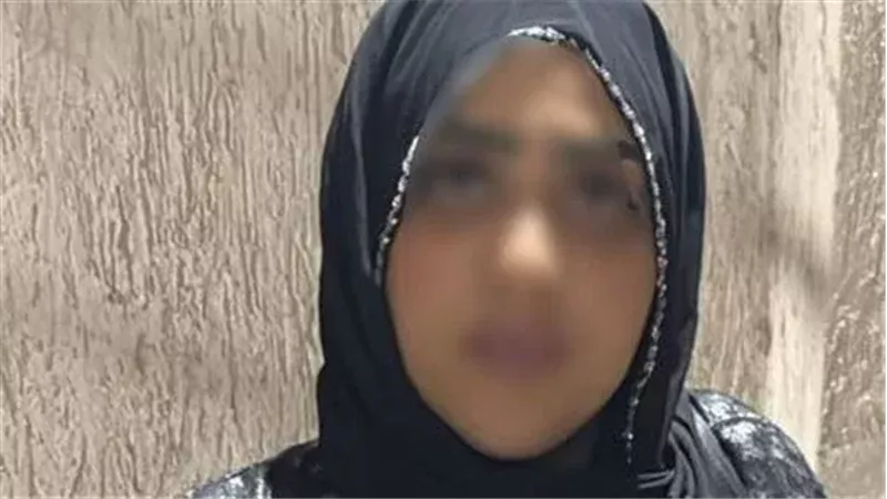 أم سجدة تدافع عن نفسها أمام المحكمة.. «فيديوهاتي مش خادشة ومغسلتش فلوس»