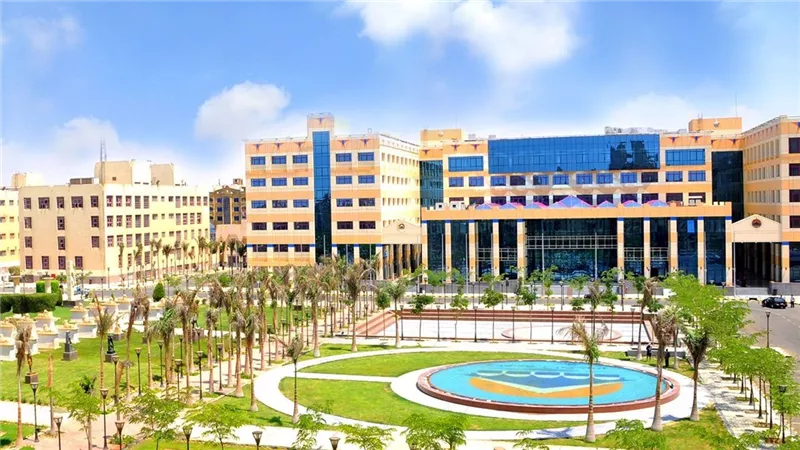 جامعة 6 أكتوبر تنفي شائعات عدم الاعتراف الدولي بشهاداتها 
