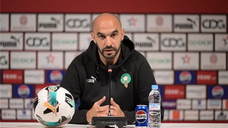 الركراكي يبرر استبعاد زياش وظهور ثنائي الأهلي وبيراميدز فى قائمة المغرب للمونديال