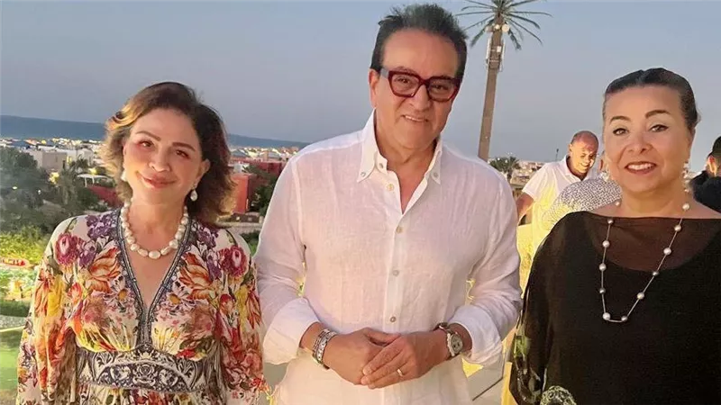 وزير الصحة وإلهام شاهين في لقاء مميز مع أسطورة الطب مجدي يعقوب
