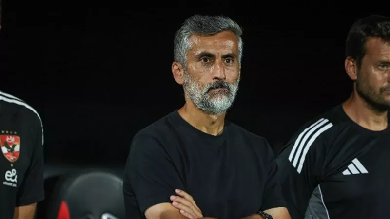 ريبيرو يتحدى الأهلي ويتمسك بحقوقه.. شرط جزائي ضخم يعطل الحسم