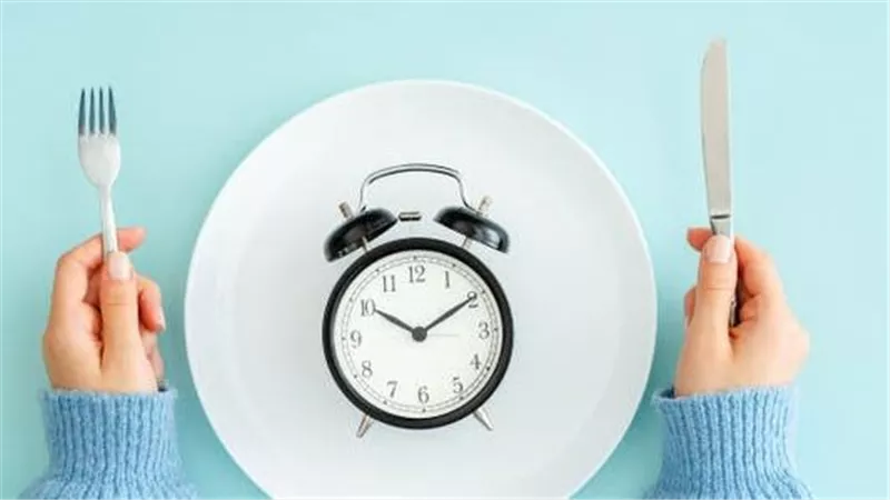 هل «الصيام المتقطع» طريق للصحة أم خطر على الجسم؟.. خبراء يوضحون 