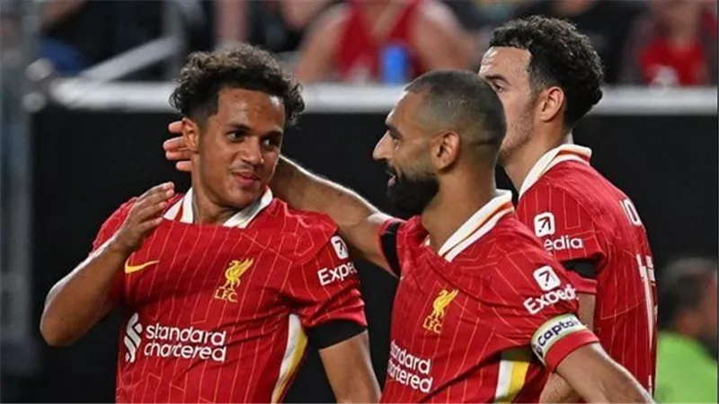ليفربول في اختبار جديد أمام بيرنلي بالدوري الإنجليزي