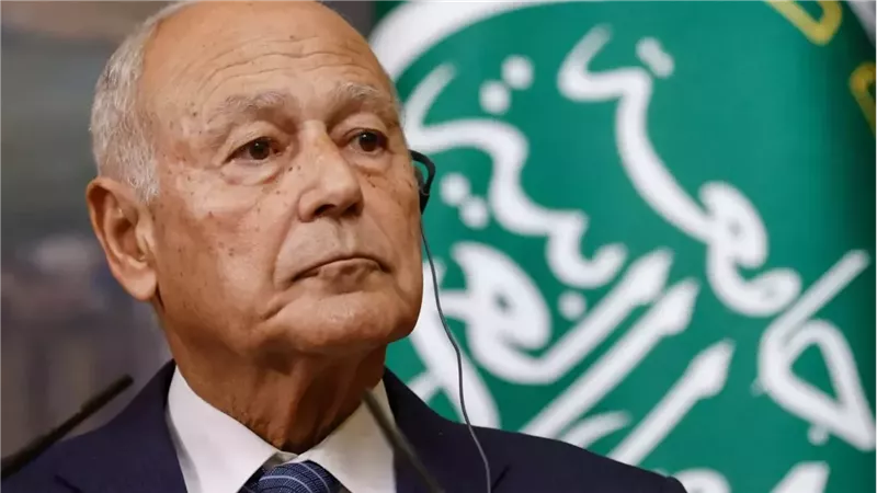 انتهاك السيادة القطرية.. أبو الغيط يدين الضربات الإسرائيلية في الدوحة