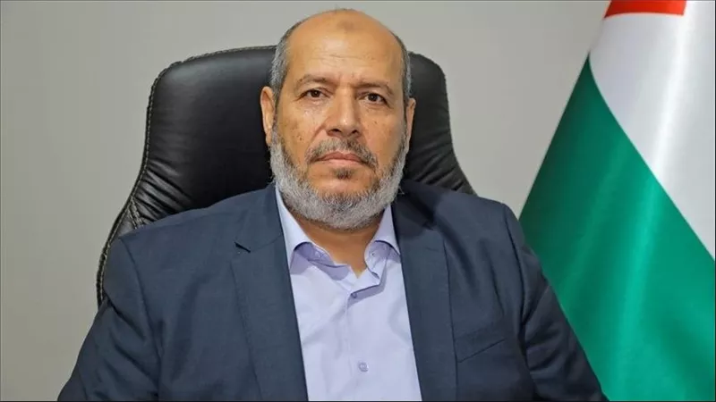 حماس تعلن سلامة خليل الحية.. يؤدي جنازة نجله