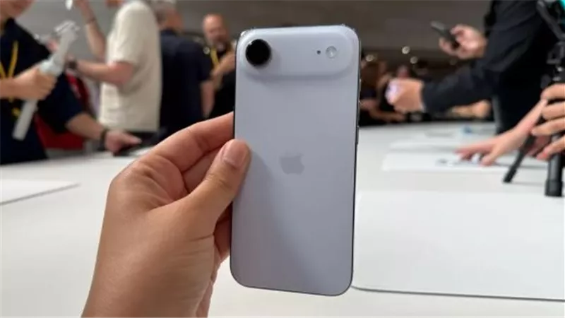 صدمة لعشاق آبل.. تأجيل طرح «iPhone Air» بالصين