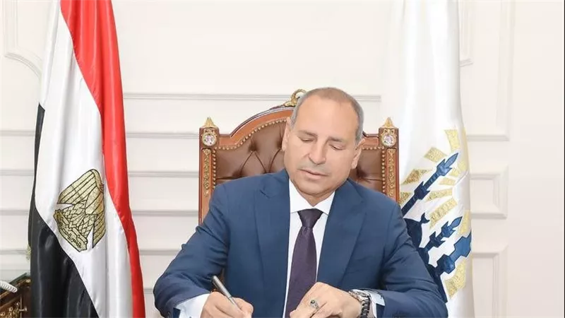 محافظ القاهرة يعلن ضبط 1014 مخالفة تموينية خطيرة
