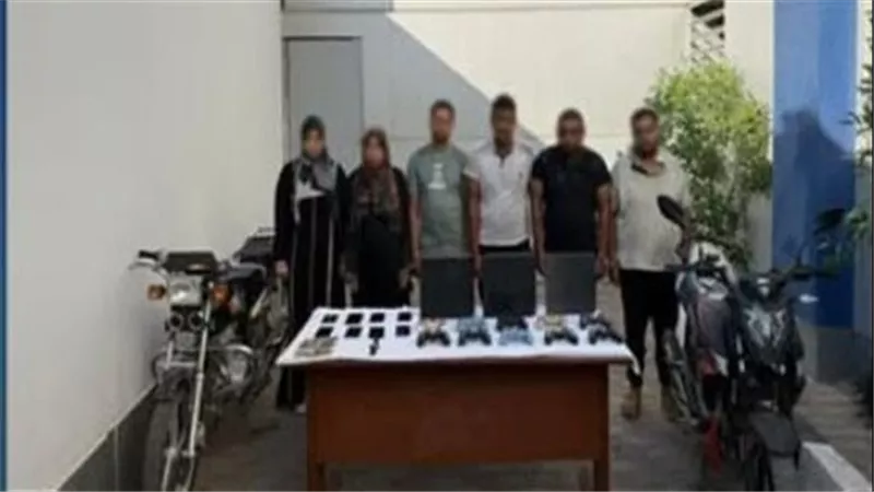 تفكيك تشكيل عصابي خطير تخصص في سرقة المتاجر بالشرقية