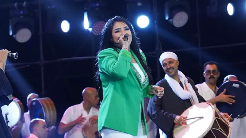 أمينة تحتفل باليوم الوطني السعودي وسط أجواء ساحرة