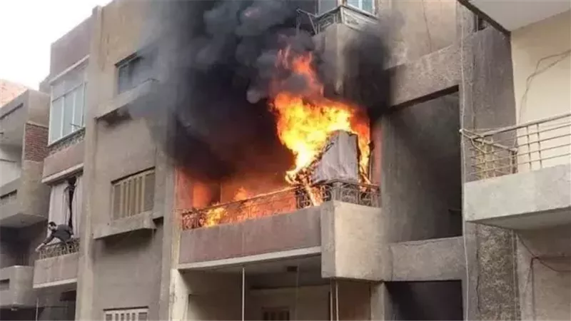 حريق شقة أمام نادي الشرطة بمطروح يصيب 3 أشخاص بالاختناق
