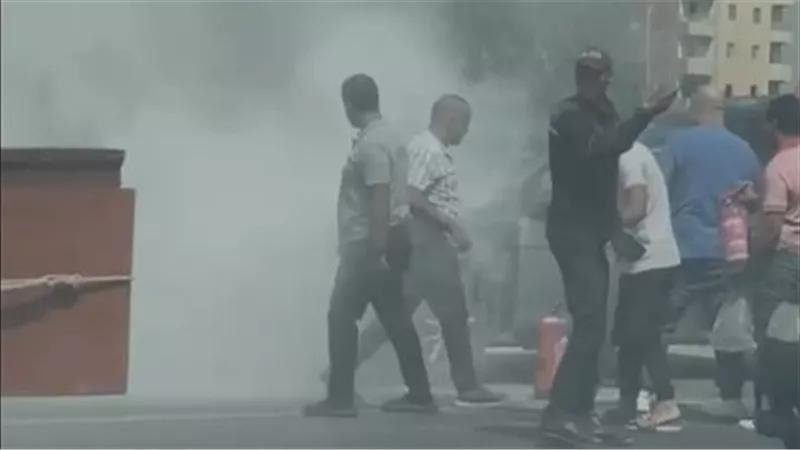 حريق مفاجئ بسيارة ملاكي أعلى الدائري اتجاه أكتوبر