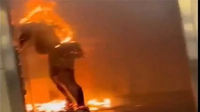 جريمة مأساوية بالمنوفية.. عاطل يشعل النار في عمه ونجله