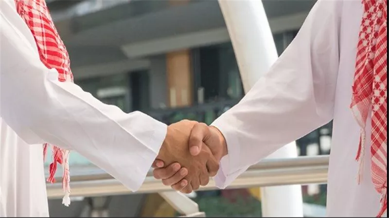 هل تستجاب الدعوات عند المصافحة؟ الإفتاء توضح الحقيقة
