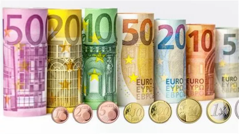 استقرار نسبي بسعر اليورو بالبنوك المصرية اليوم الأحد