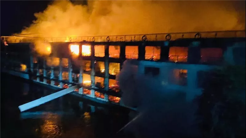 نقابة المرشدين بالأقصر تكشف تفاصيل جديدة عن حريق الفندق العائم