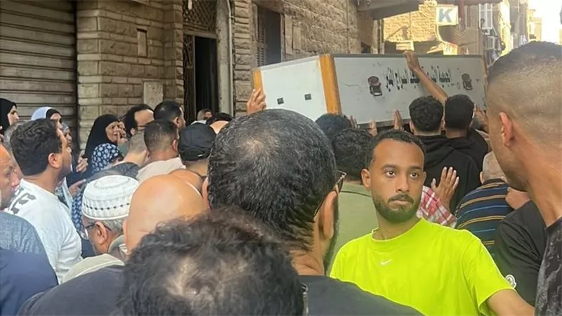 وداع مؤثر للسيناريست أحمد عبد الله من مسجد السراج المنير