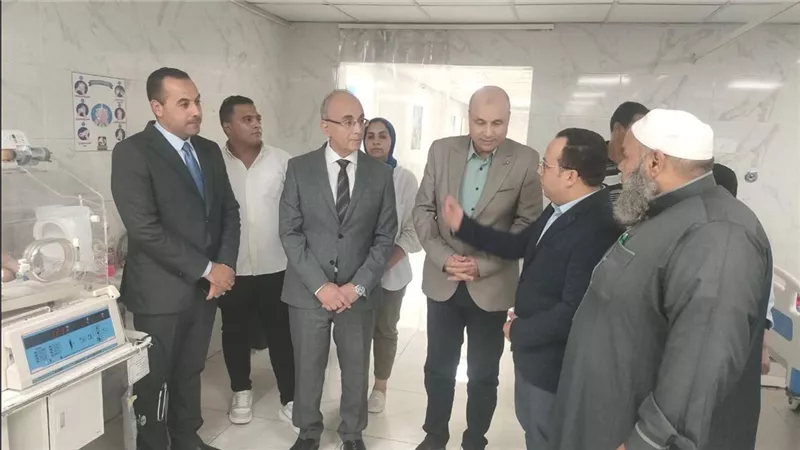 أمين الجبهة الوطنية بالشرقية يشهد أعمال تطوير بعض الأقسام بمستشفى بلبيس المركزي