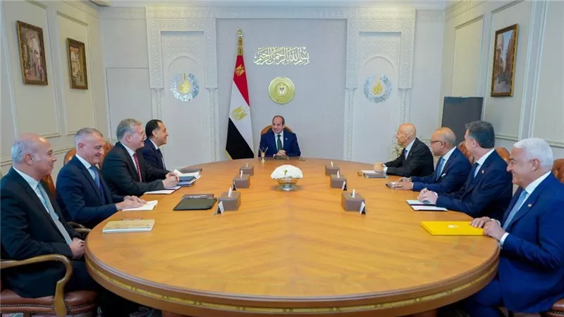 الرئيس السيسي يستقبل الرئيس التنفيذي لشركة إيني الإيطالية