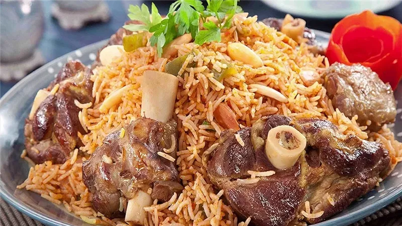 طريقة تحضير الكبسة السعودية باللحم بنكهة عربية أصيلة