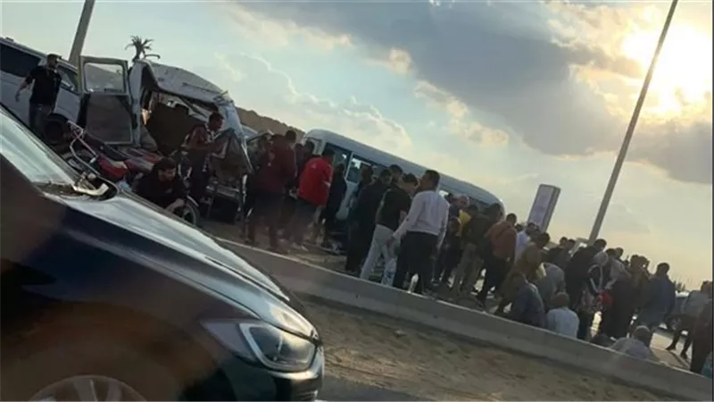 خمسة مصابين في حادث تصادم بطريق السويس نحو مصر الجديدة