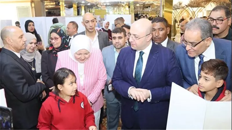 محافظ بني سويف يدشن فعالية المعرض للعلوم والهندسة لمسابقة «ISEF»