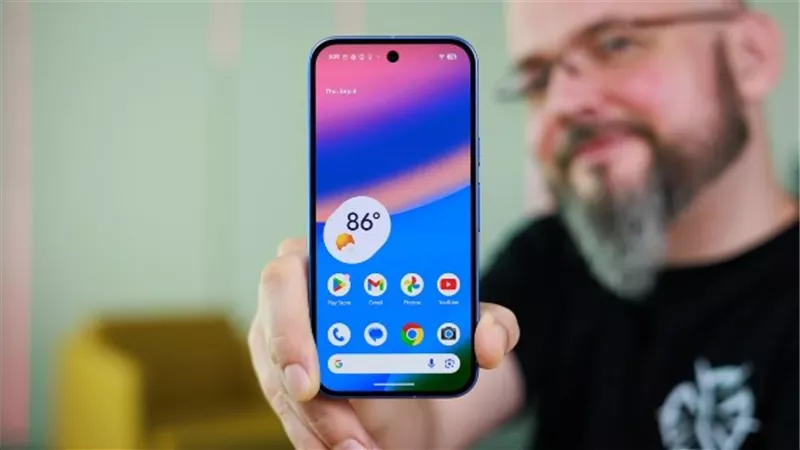 تحديث ديسمبر يسبب خللًا مزعجًا بشاشات هواتف Pixel 10