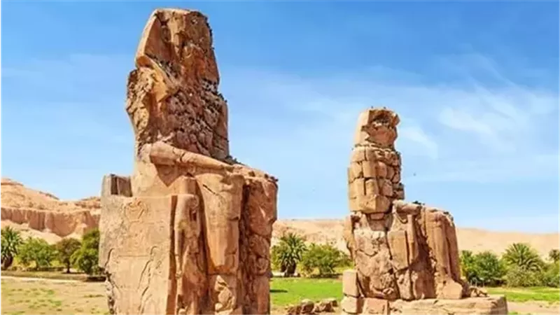 قصة تمثالي ممنون.. التمثالين الفرعونيين اللذين «تحدثا وغنيا»
