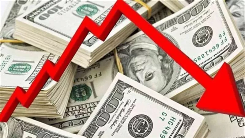 العملة الخضراء بمأزق.. الدولار يترنح قرب أدنى مستوياته منذ أكتوبر