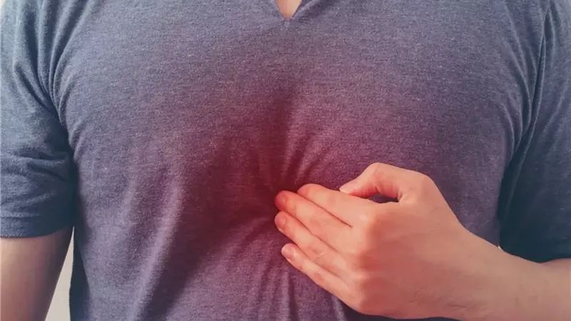 متى يتحول ارتجاع المريء لخطر حقيقي يحذر منه الأطباء