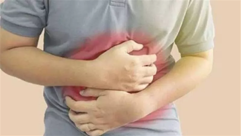 علامات في الفم تدل على جرثومة المعدة.. احذرها