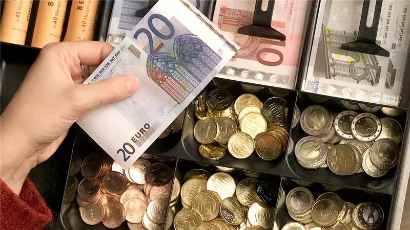 أسعار اليورو أمام الجنيه المصري اليوم الأربعاء 1 أبريل 2026