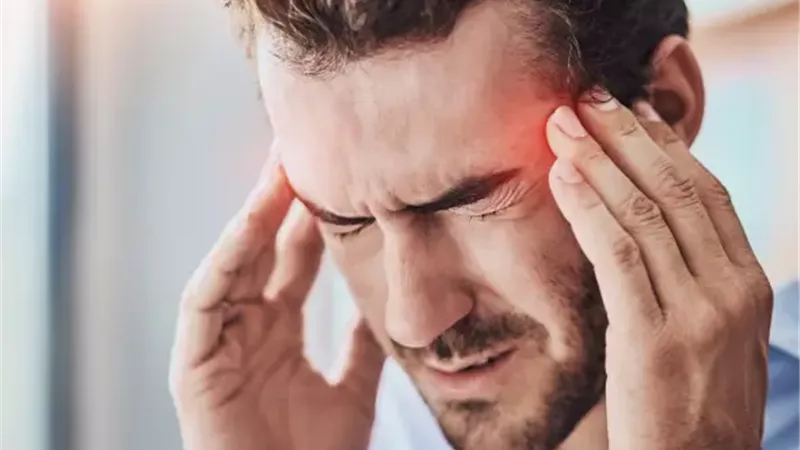 الصداع الشتوي.. أسبابه وأعراضه وعلاجات منزلية تخفف الألم