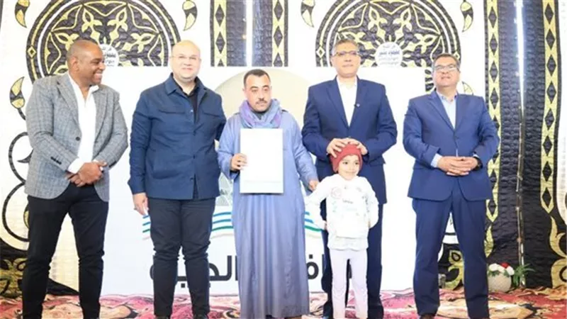 محافظ الجيزة يسلم عقود 256 وحدة سكنية بـ«الديسمي الحضاري»