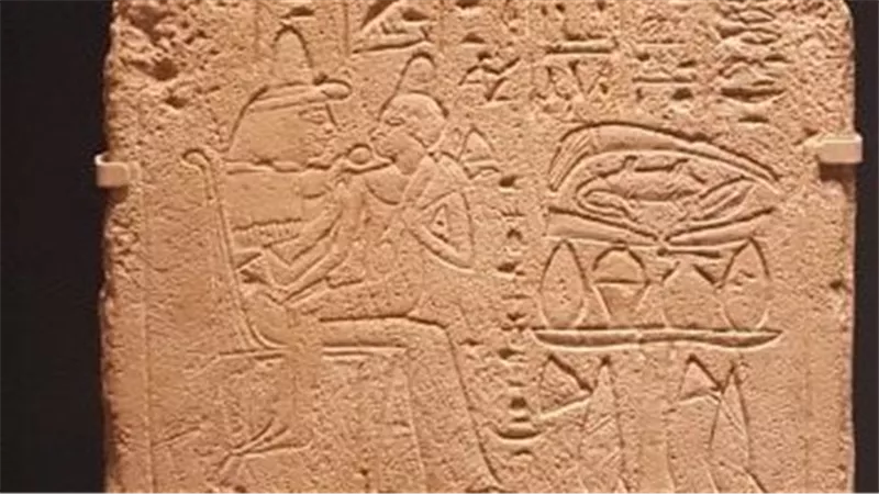 رمزية الأمومة.. قصة لوحة الطفل «ميريسمخت» بالمتحف البريطاني