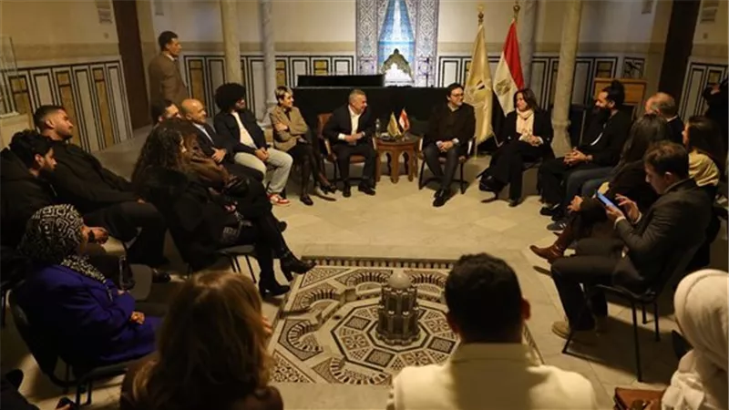 وزير الثقافة يلتقي «كتيبة المؤثرين» لترويج التراث المصري