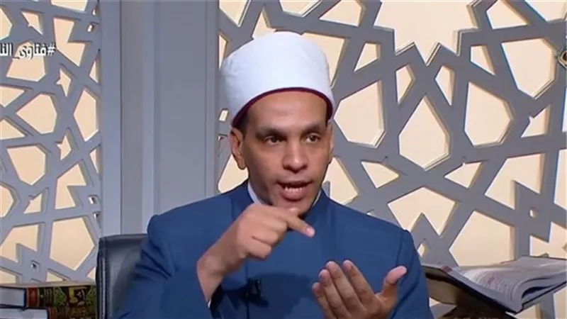هل نشر الصور الخادشة حرام؟ أمين الفتوى يجيب