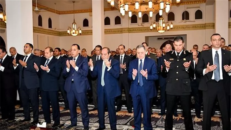 ختام زيارة الرئيس السيسي لأكاديمية الشرطة بصلاة التراويح مع الطلبة