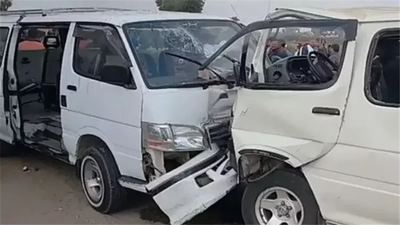 14 مصابا وضحيتان في حادث سير بالبحيرة