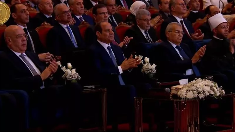 الرئيس السيسي يشهد احتفالية ليلة القدر بمركز المنارة