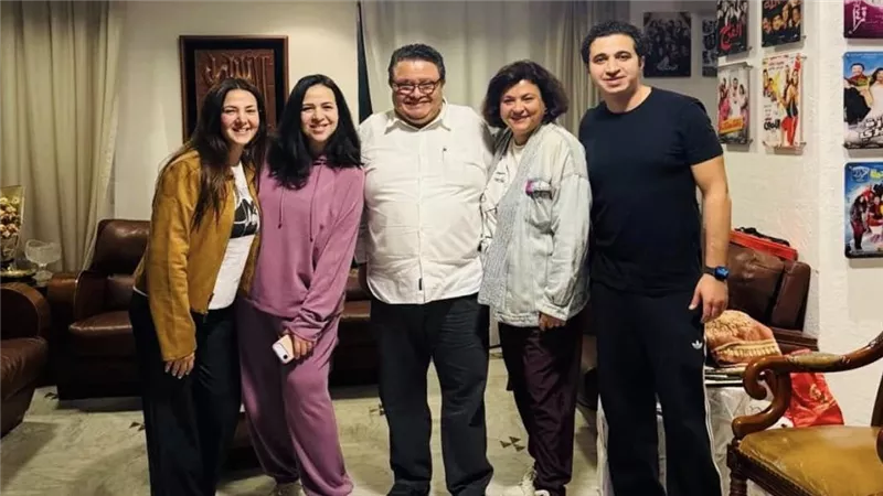 خالد جلال يبدأ بروفات مسرحية دنيا وإيمى سمير غانم خلال أيام