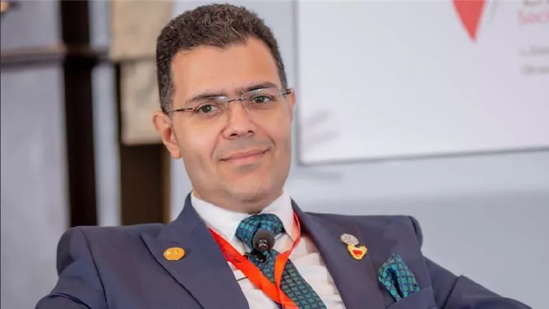 صناعة الرأي العام في العصر الرقمي: من سلطة الإعلام إلى فوضى المنصات