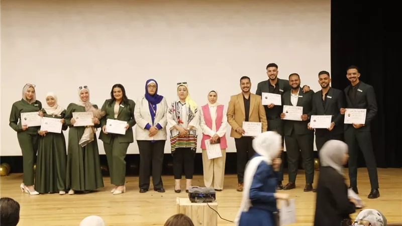 طلاب عين شمس يطورون تطبيقًا تعليميًا لتقديم التاريخ بأسلوب تفاعلي ممتع